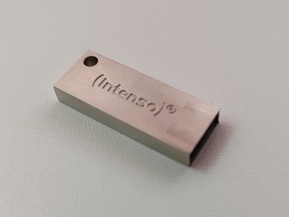 USB Sticks: USB-Stick 16GB 3.0 – Gebraucht aus Liestal von Kratzilla