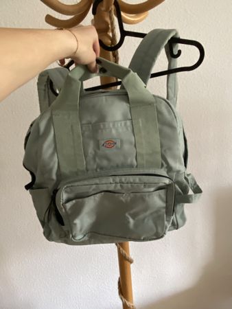 Rucksack Dickies hellgrün gebrauchter Zustand</div>