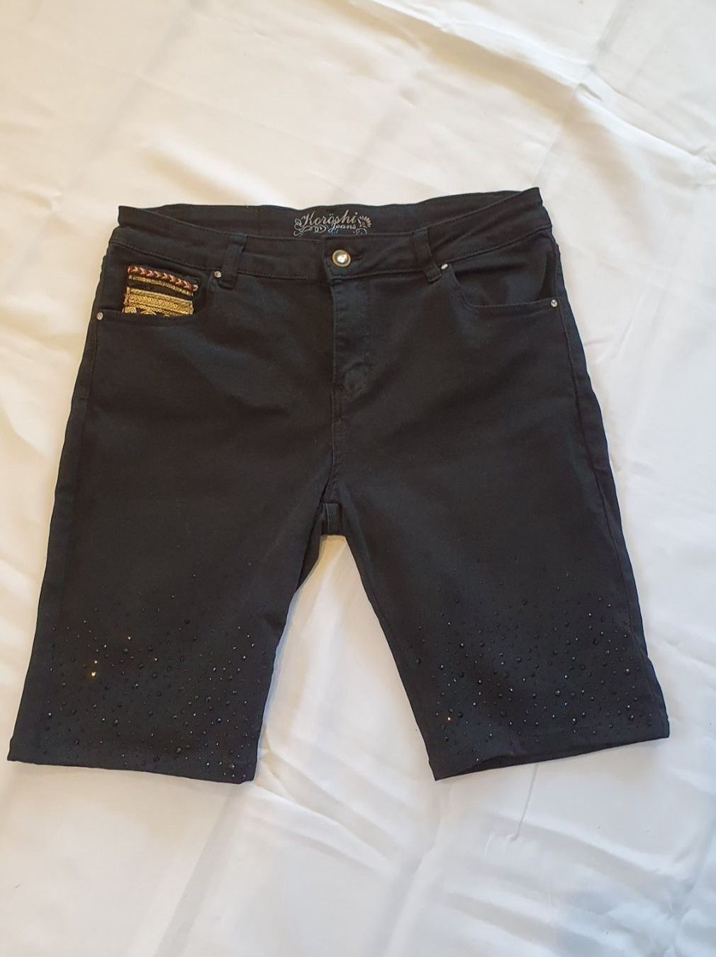 Jeans: schwarze Jeans Shorts 42 – Usato da Niederbuchsiten venduto da klengyel
