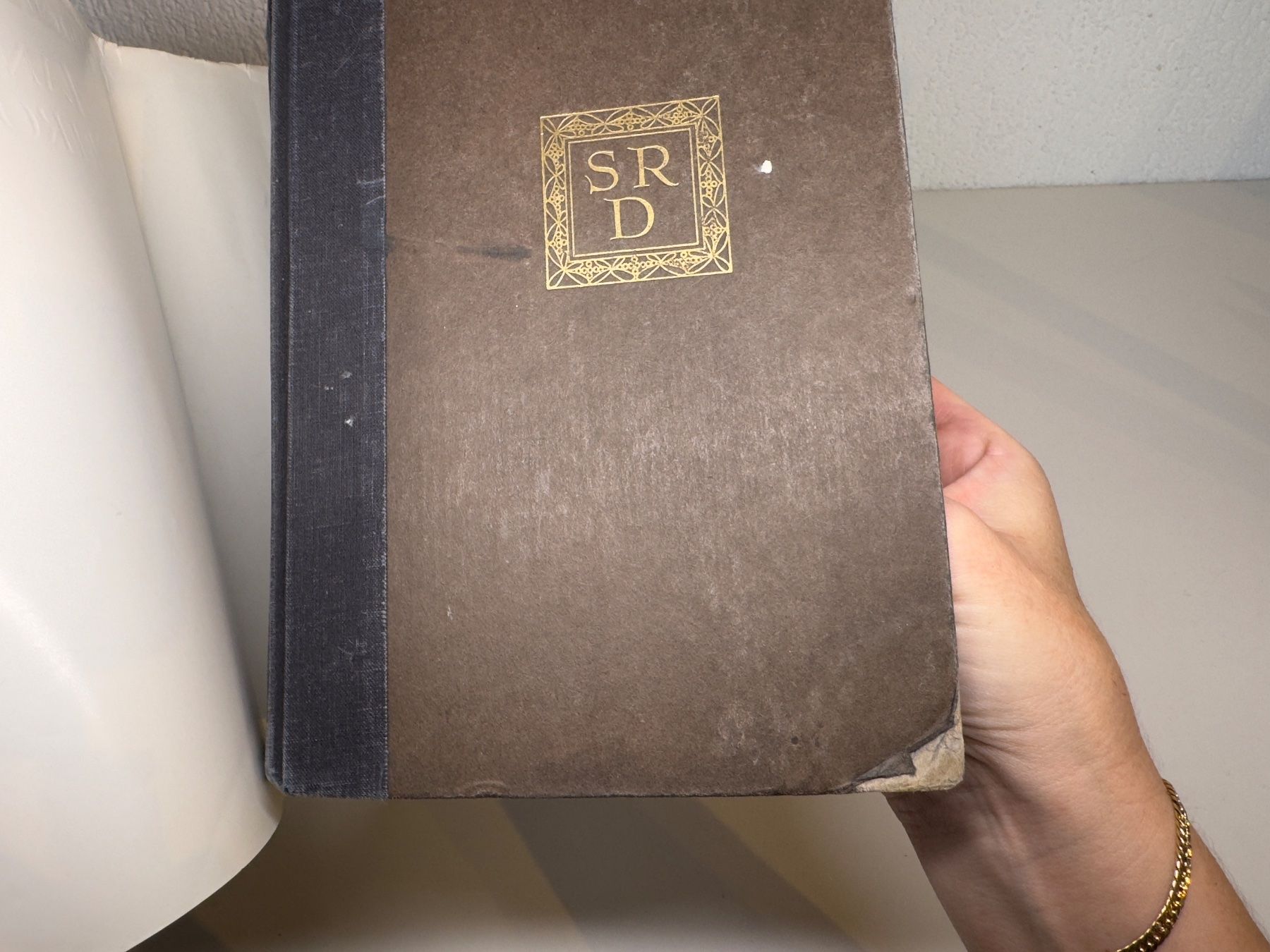 Libri: NOVEL: Stephen R. Dolandson, A Man Rides Through – Usato da Grosswangen venduto da English_books 3