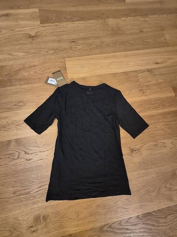 Hugo Boss T-shirts: Neues Shirt von Hugo Boss – Neuf avec emballage d'origine à Feusisberg par cts_55rn 3