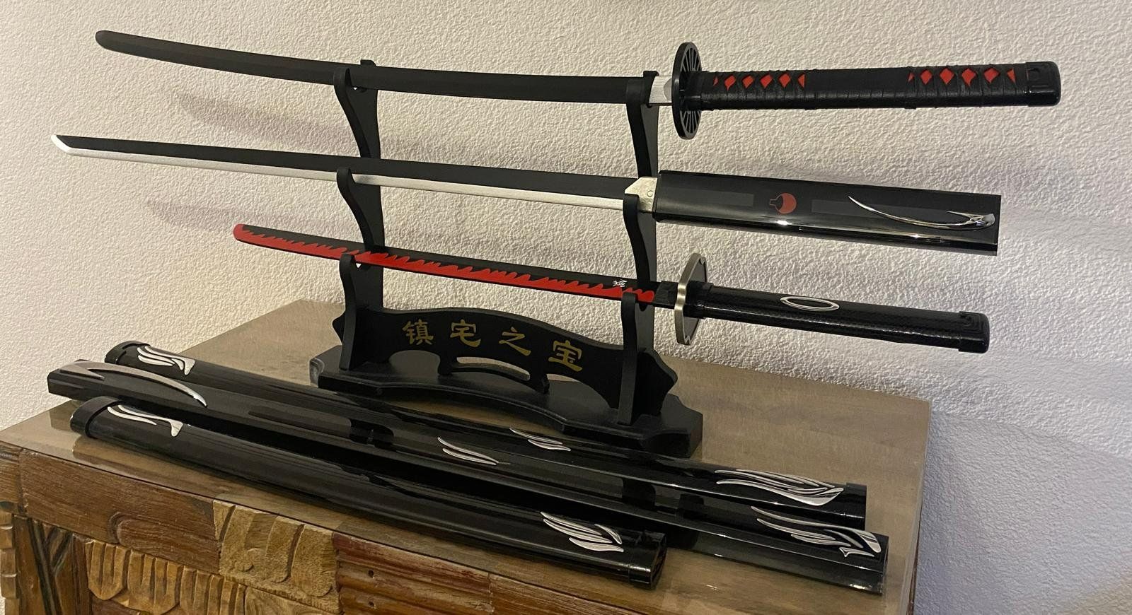 Internationale Kunst: Samurai Katana Schwert Set inkl. Ständer - Dekorativ – Neu (gemäss Beschreibung) aus winterthur von Ricardorounen 2