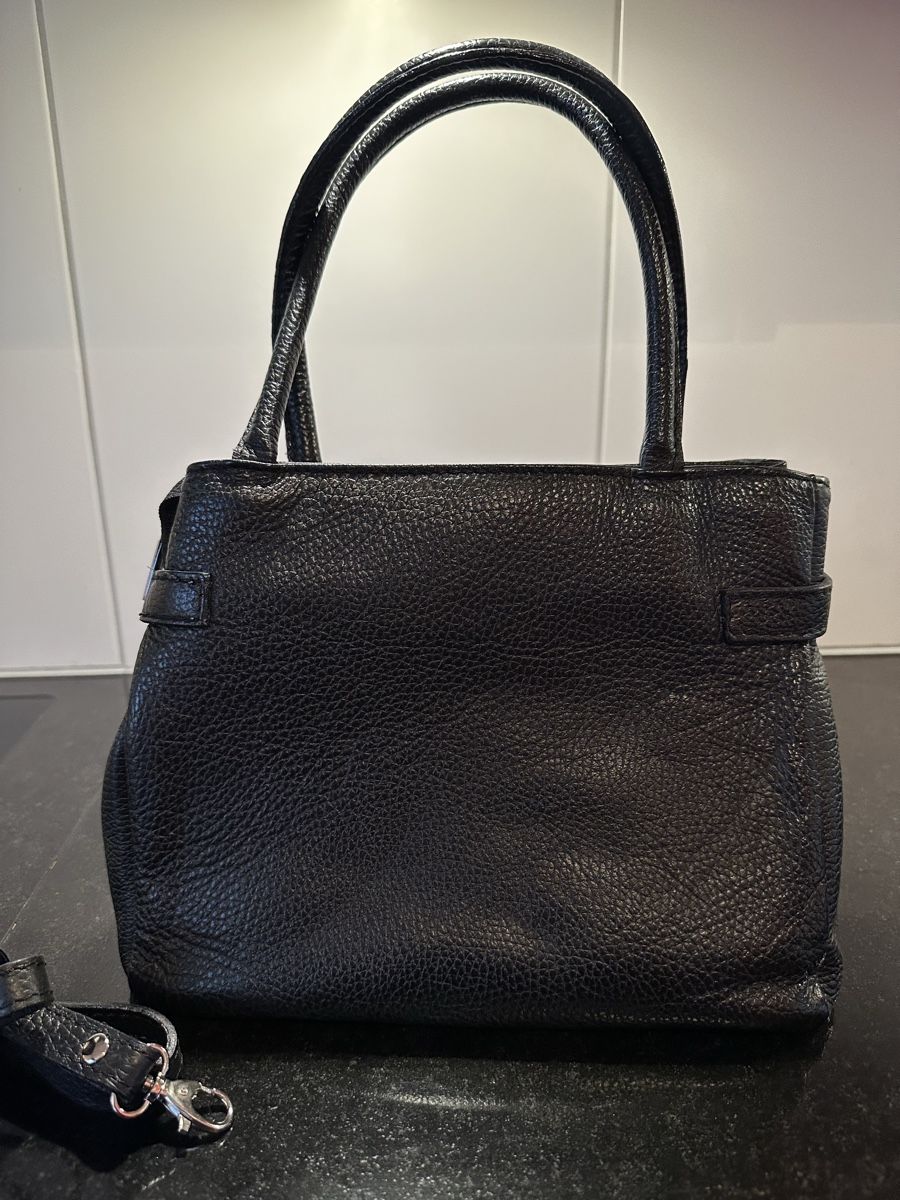 Borse da donna: Schwarze Ledertasche Handtasche inkl. Schultergurt – Nuovo (secondo la descrizione) da Münsingen venduto da Innchen 1