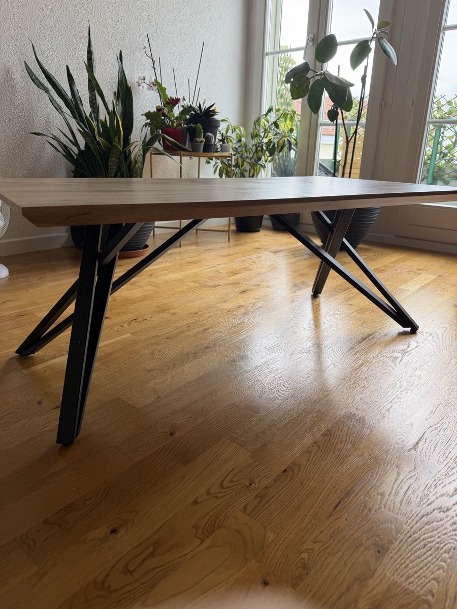 Tische: Tisch / Wohnzimmer – Gebraucht aus Andwil SG von han_b7wj 1