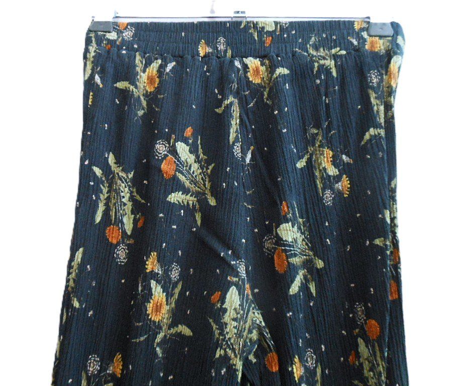 Pantalons: Gr. 34 36 Hose dehnbar etwas Schlag s.Masse – D'occasion à Basel par FRAU.ZAUBER.MOND 3