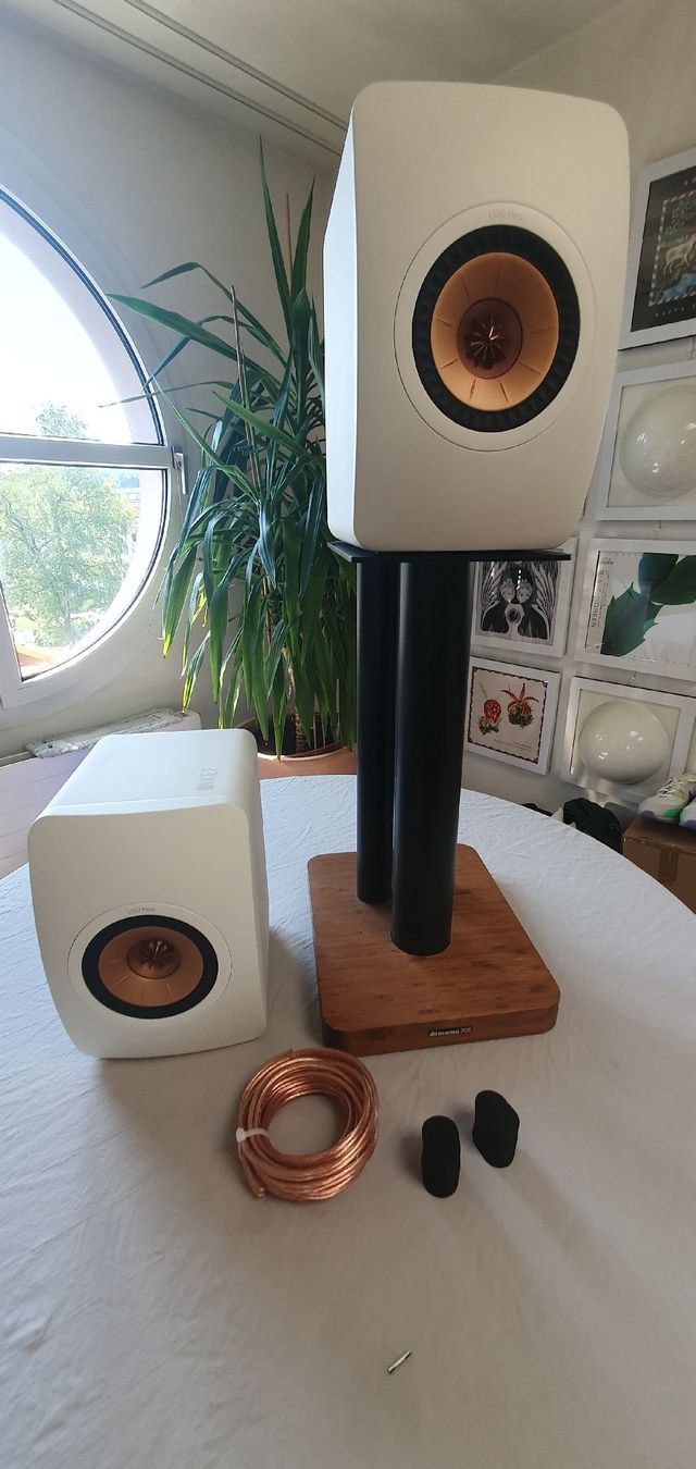 Kef Casse acustiche: Kef Ls 50 Meta, +Atacama Stands – Usato da Zürich venduto da Lutz1440