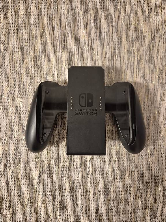 Controller: Nintendo Switch Joy-Con Comfort Grip – Gebraucht aus Laufen von Rhabarber_98