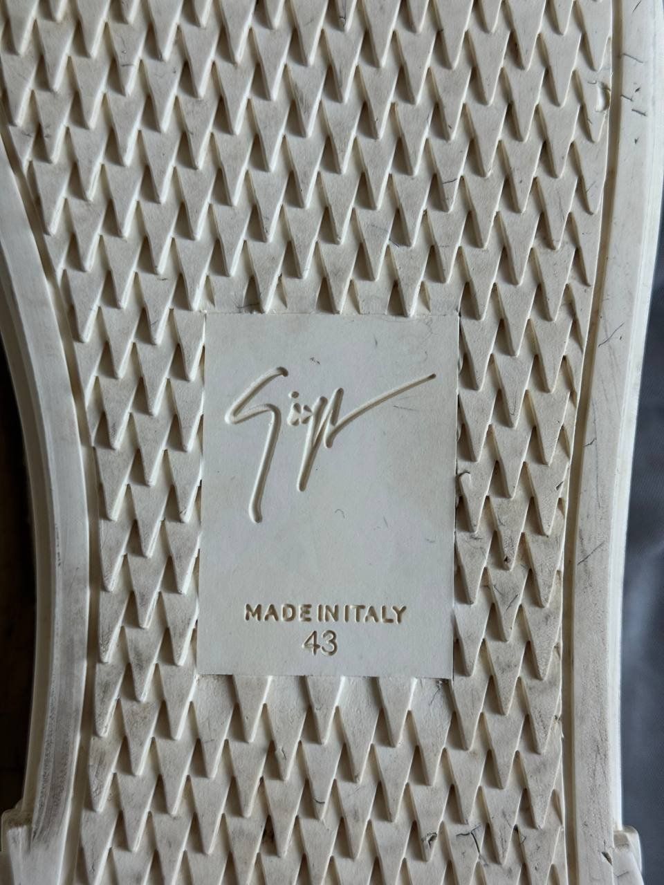 Zanotti Scarpe da uomo: Chaussures Giuseppe Zanotti / Taille 43 – Usato da Cologny venduto da Nayiri 1