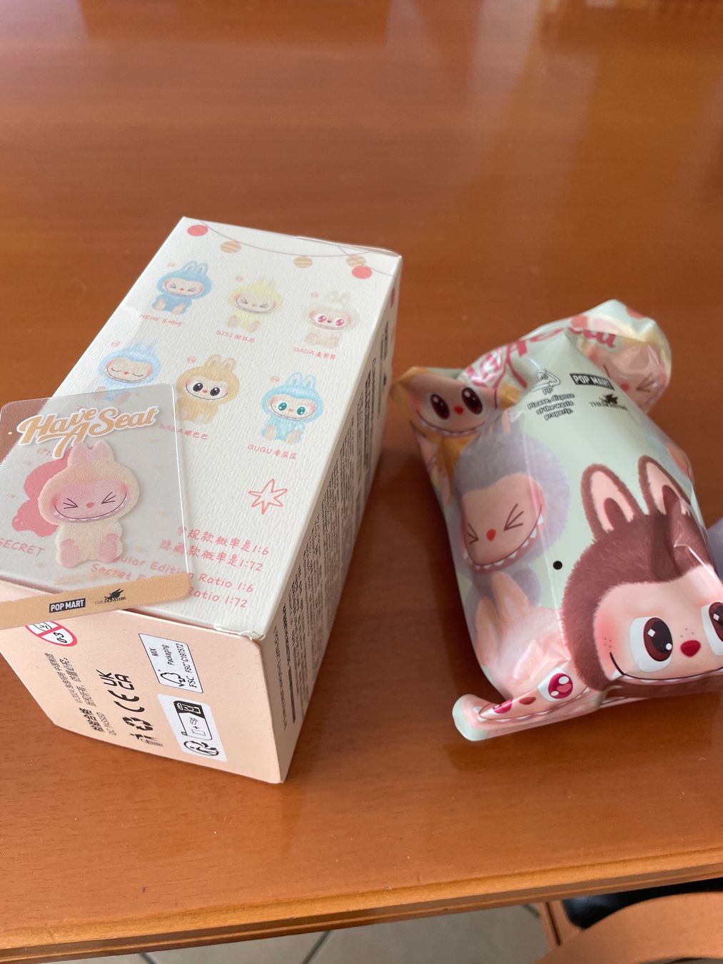 Pop Mart Figuren: Original Labubu Have a Seat Sisi – Neu und originalverpackt aus Bergdietikon von antovale 4