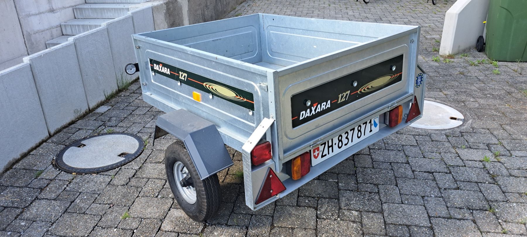 Neuwertiger Daxara 127 Anhänger - ideal für den Sommer! (Gebraucht) in ...
