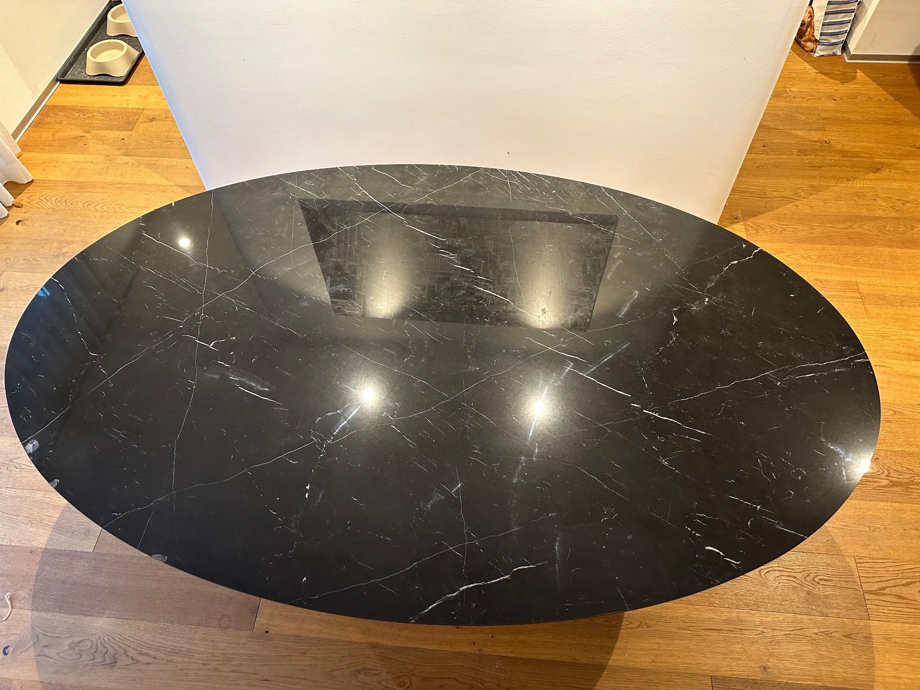 Tische: Esstisch Keramik Oval - Kartell – Defekt aus Muri b. Bern von  1