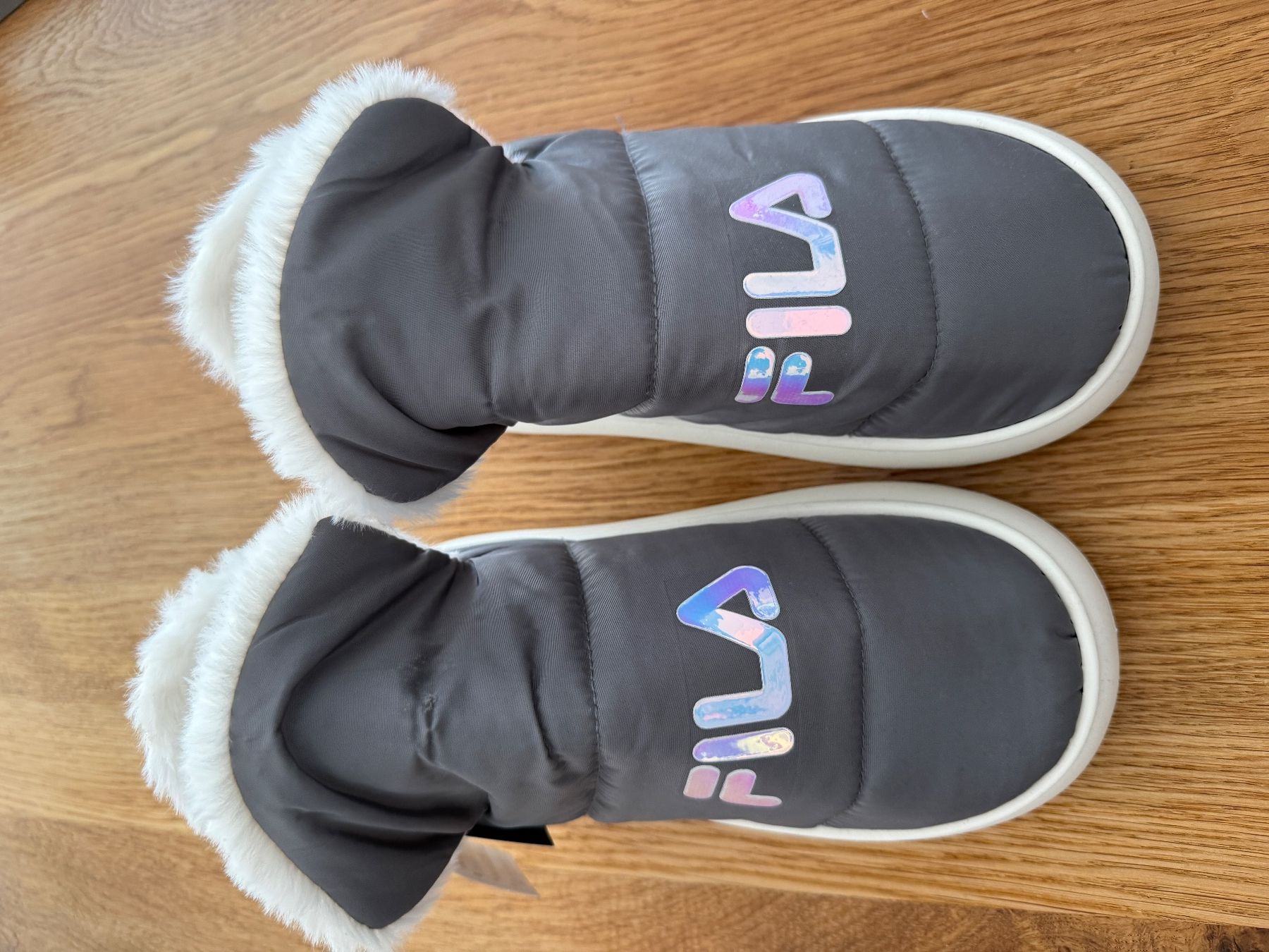 Fila Scarpe da donna: Fila Hausschuhe, Grau, Grösse 38, Fabrikneu – Nuovo (secondo la descrizione) da Mühlethurnen venduto da Fudoshin1 2