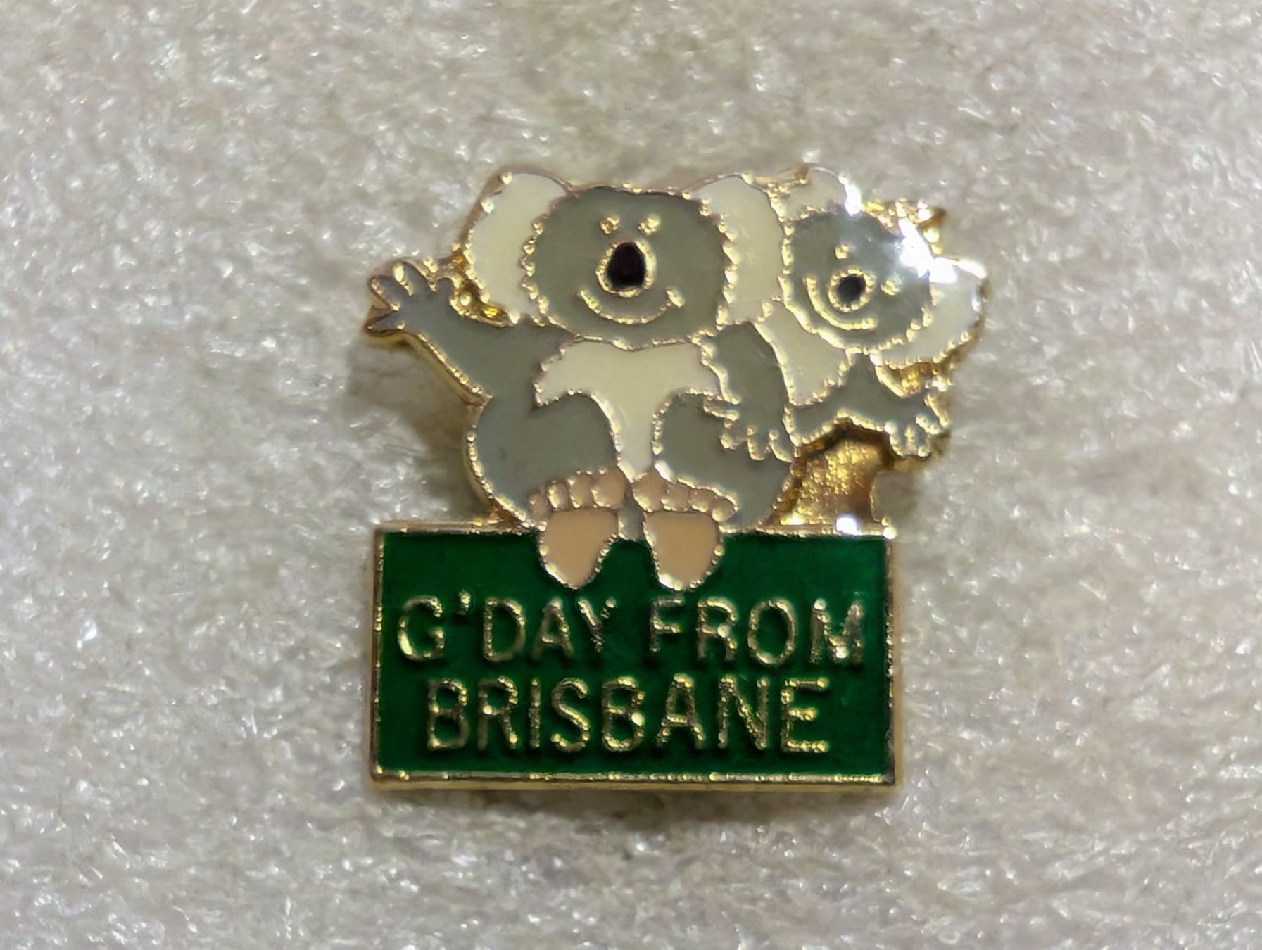 Placchette & Badge: Ansteckpin 217: Brisbane – Usato da Oppligen venduto da Pin-Fall-Shop