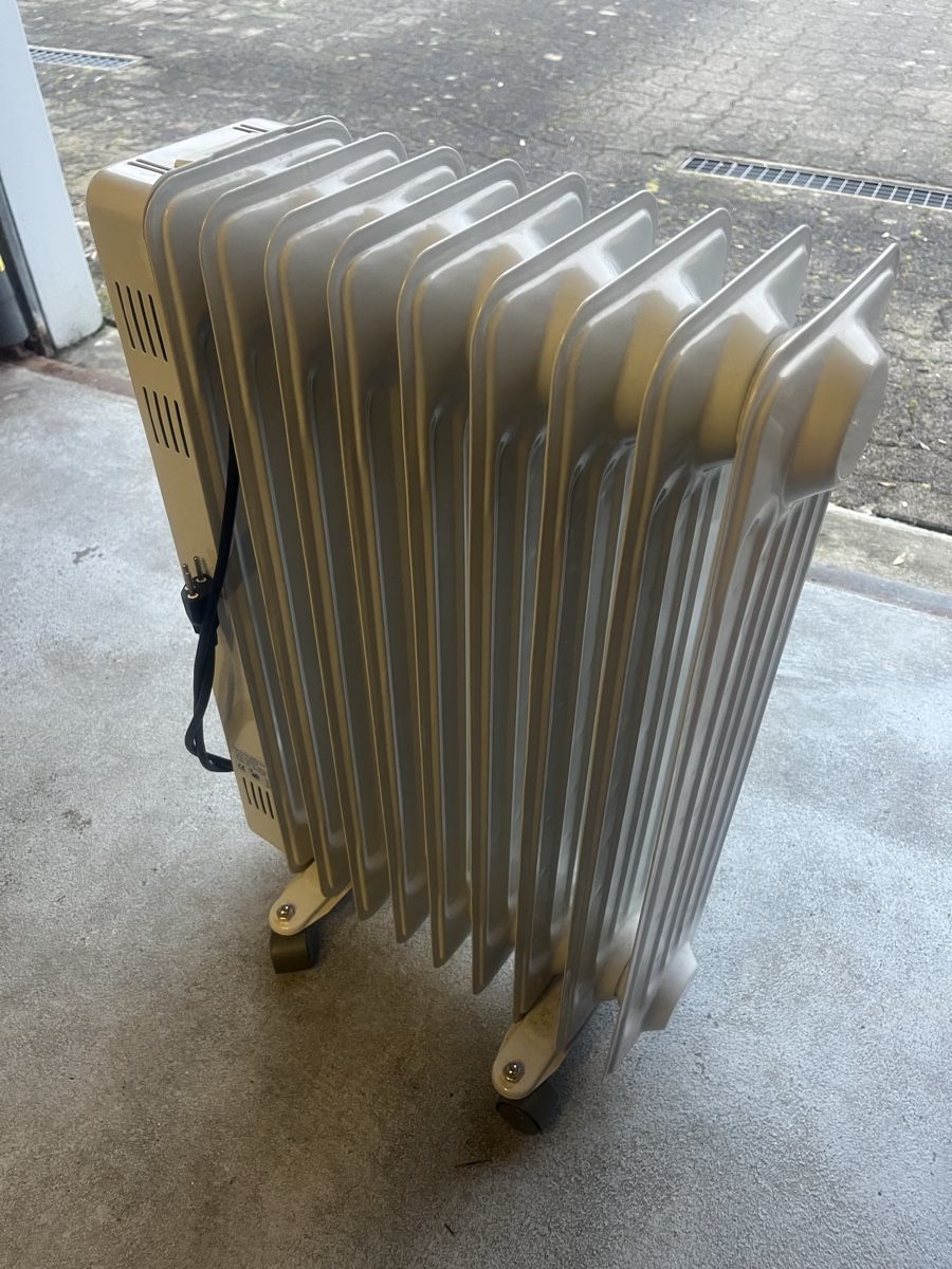 Rotel Heizgeräte: Rotel Heizkörper 230 V 2000W Mobil – Gebraucht aus Münchenstein von pricehouse 3