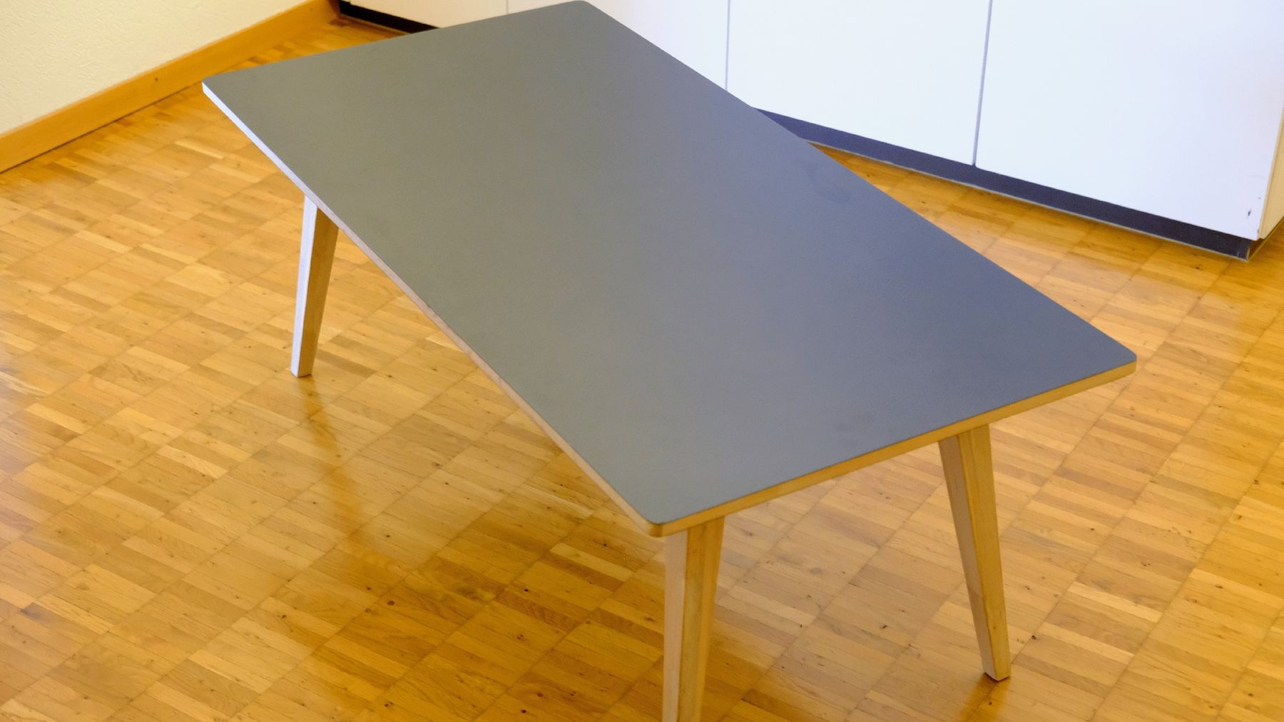 Tische: Couchtisch Skandi Stil – Gebraucht aus Bern von d.taylor
