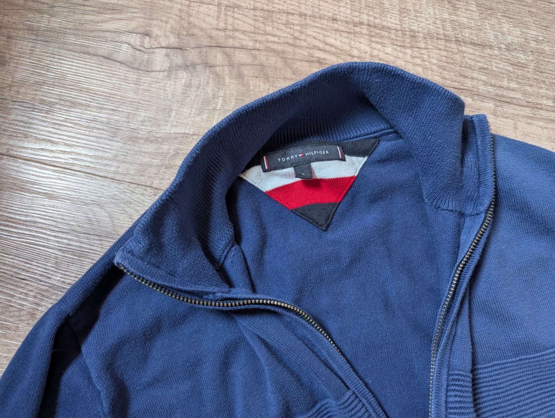 Tommy Hilfiger Pulls & Sweat-shirts: Tommy Hilfiger sweater L – D'occasion à Zermatt par msz_nb9h 1