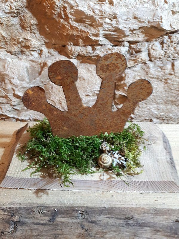 Statuette: Krone aus Rostblech – Nuovo (secondo la descrizione) da Lohn SH venduto da Zwierbel
