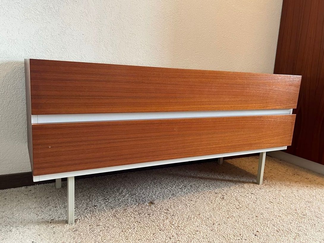 Kommoden: Kommode, Midcentury – Gebraucht aus Zürich von sluty