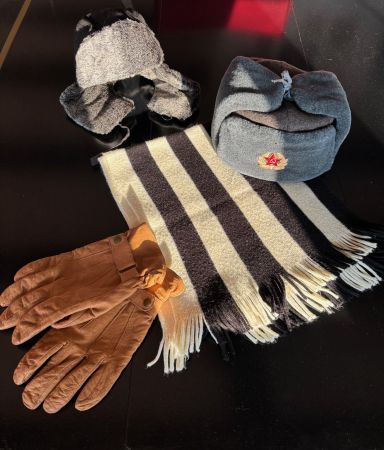 Kleiderpaket inkl. Handschuhe, Schal, Mütze