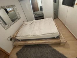 Bett aus Holz inkl. Matratze 160x200cm