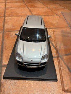 Giocattoli: Porsche Cayenne Spielzeugauto ca. 1:15 – Usato da Männedorf venduto da Fafa24