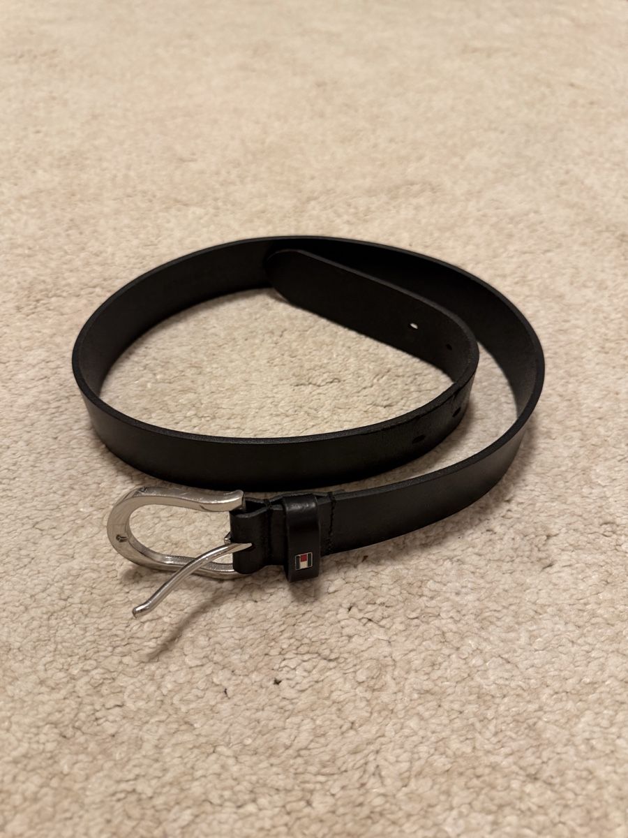Tommy Hilfiger Cinture: Tommy Hilfiger Ledergürtel, Schwarz – Usato da Nebikon venduto da karin.5