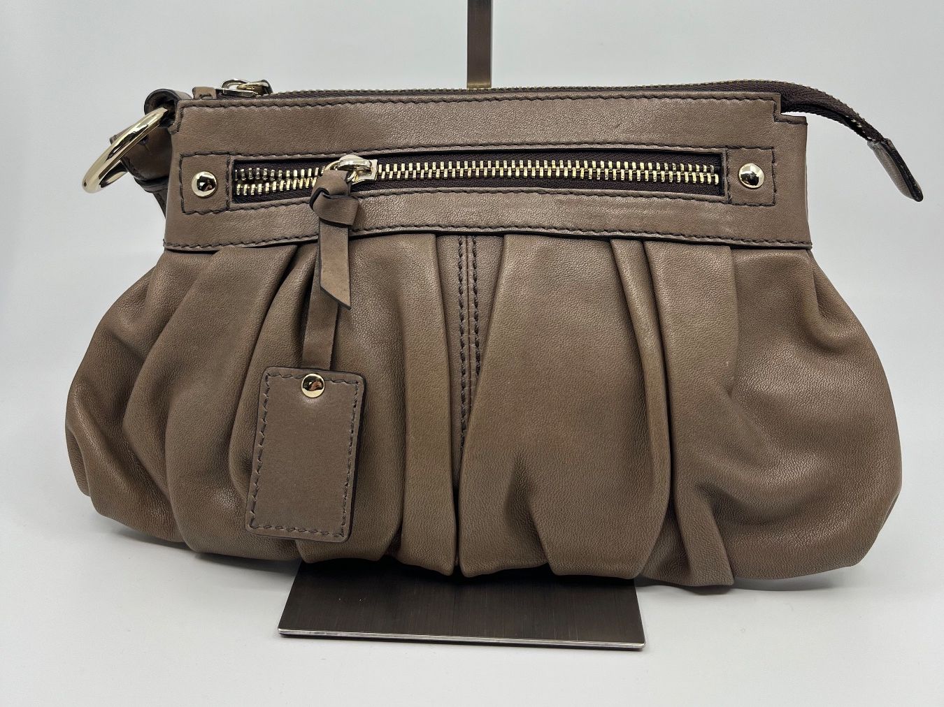 Coccinelle Borse da donna: Pochette en cuir Coccinelle – Usato da chez-le-bart venduto da Alec01 1