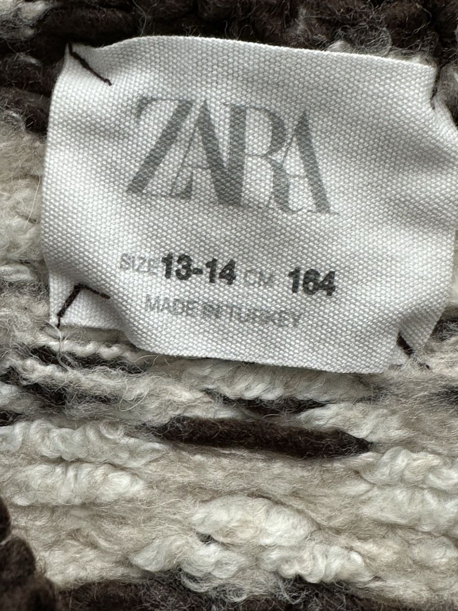 Zara Maglioni & Felpe: Strickweste ZARA Damen Grösse 164 mit Muster – Usato da Frauenfeld venduto da vanyllua 2