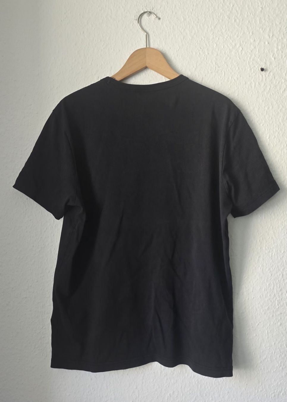 Champion T-shirt: T-shirt Champion noir taille M – Usato da Genève venduto da MariaS2 4