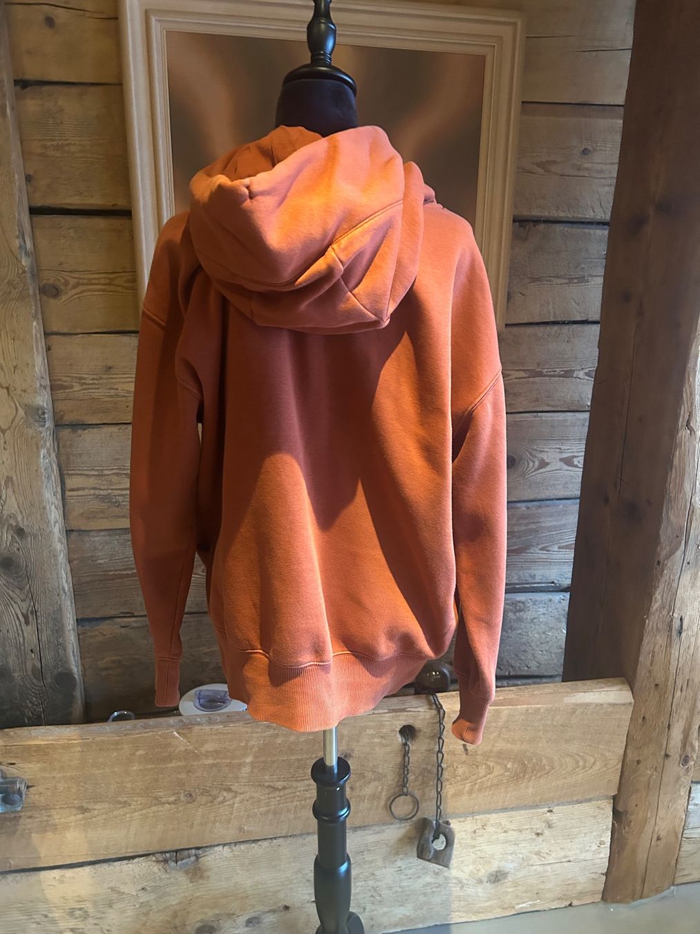 Nike Maglioni & Felpe: Nike sweat à capuche – Usato da Val-d'Illiez venduto da Dombou 1