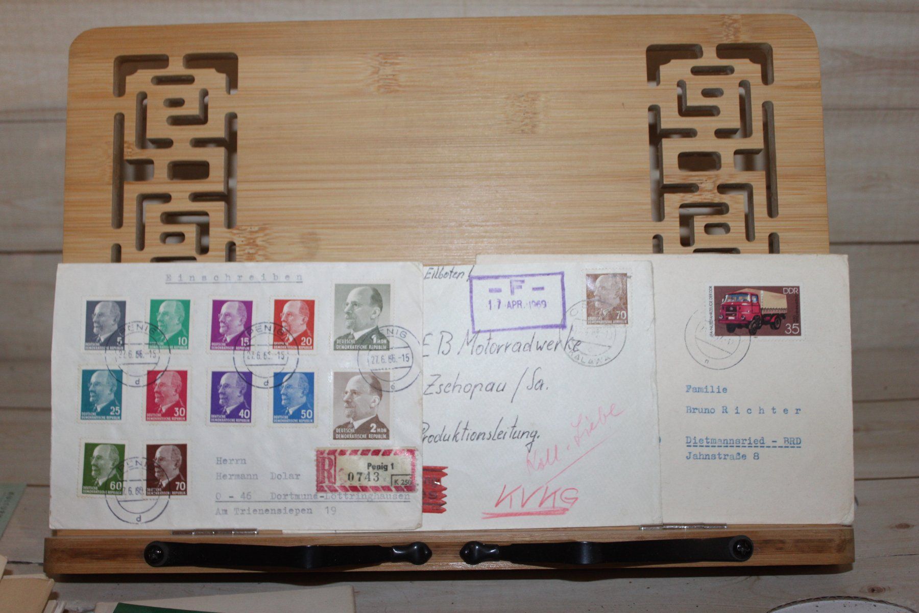 Tutti i francobolli: DDR - 9 Bedarfsbriefe mit Satz- / Block Frankaturen – Usato da Kaden venduto da Buchantiquariat 2
