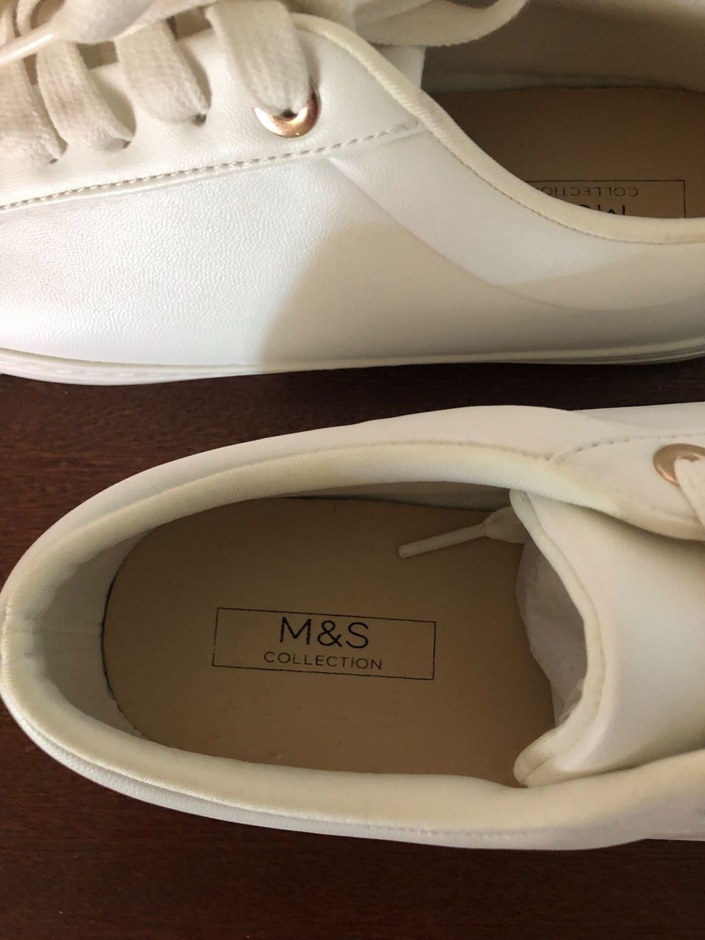 Scarpe da donna: Weisse Sneakers (Gr. 40.5) – Nuovo (secondo la descrizione) da Egg b. Zürich venduto da Nyborg_33 2