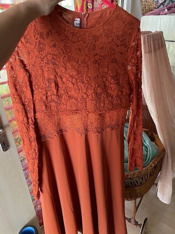 Vestiti: Wunderschönes Festkleid Neu in L Orange – Usato da Mühledorf SO venduto da familie.in.bunt