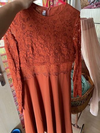 Wunderschönes Festkleid Neu in L Orange