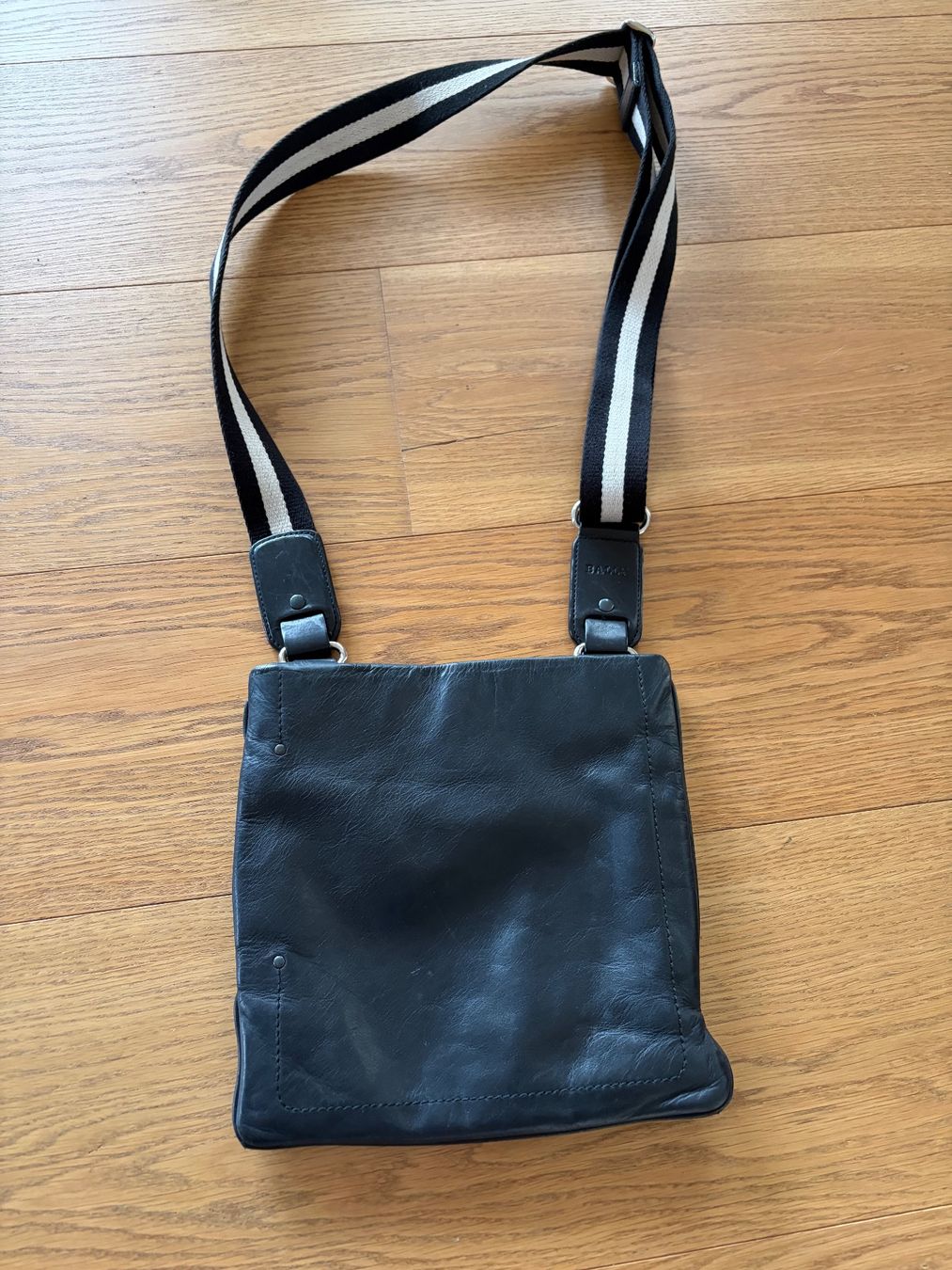 Bally Taschen für Damen: Bally Vintage Ledertasche – Gebraucht aus Stäfa von Elkouby
