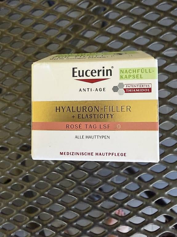 Cura del viso: Hyalluron Filler + Elasticity 3D Serum – Usato da Kleindöttingen venduto da mar_6t65 2