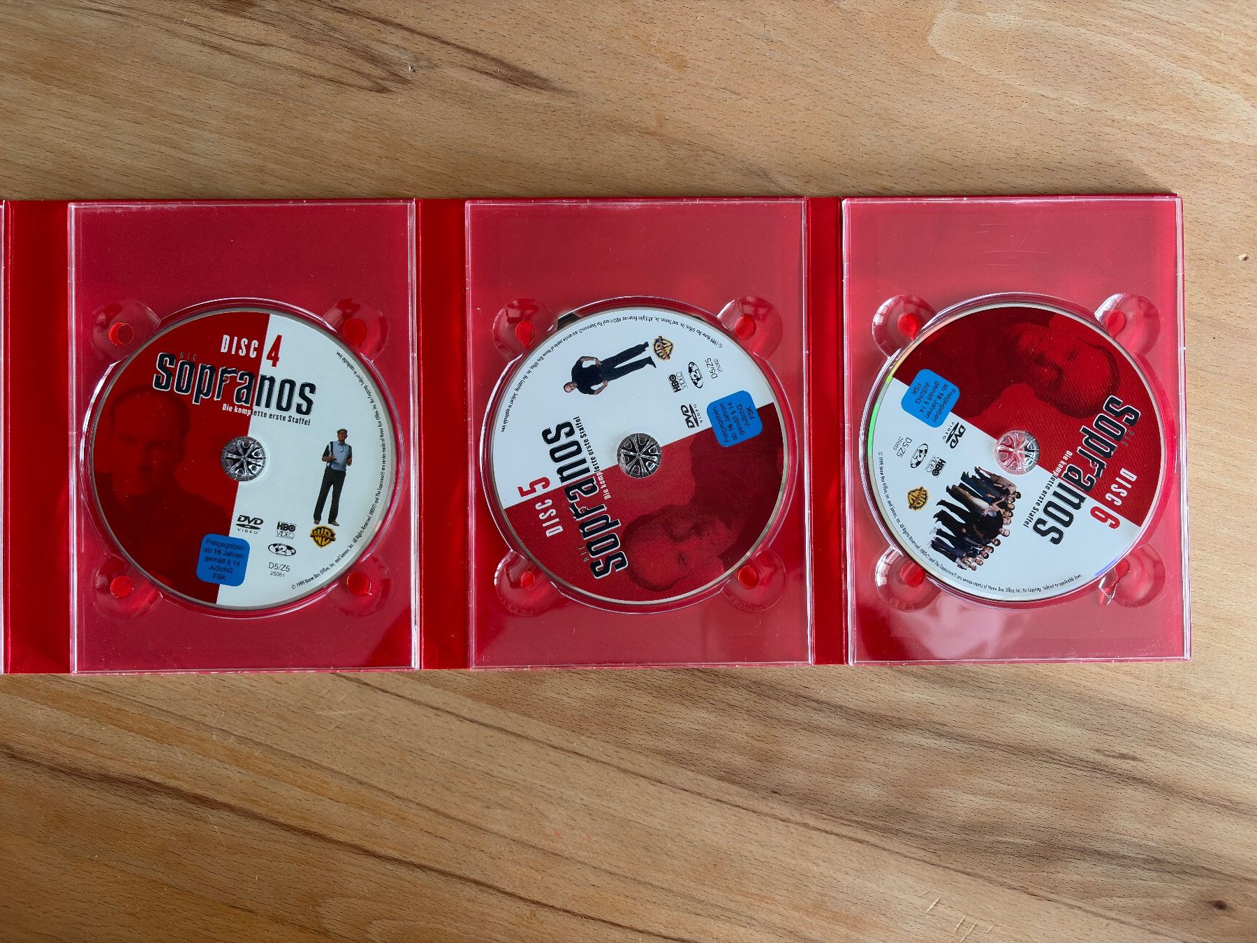 Tous les DVDs: Die Sopranos Staffel 1 – D'occasion à Hombrechtikon par Dokmasa 4