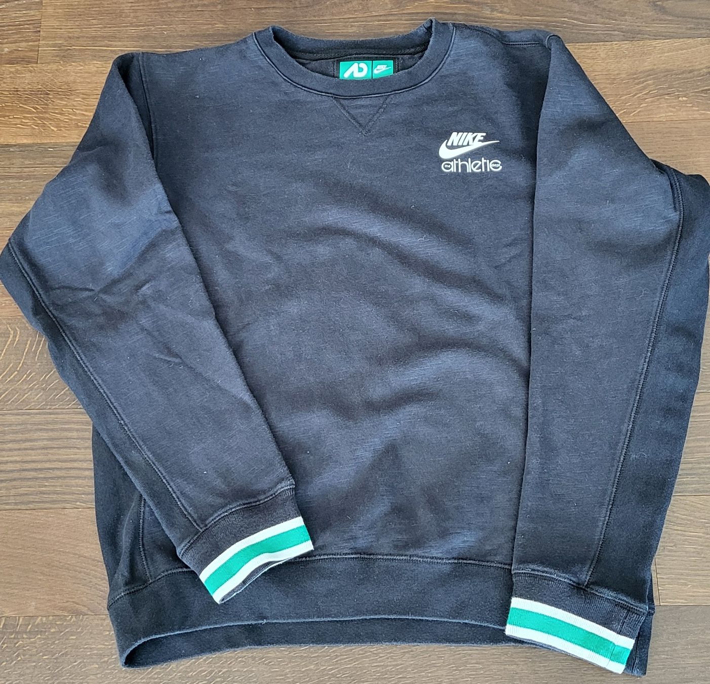 Nike Maglioni & Felpe: Nike athletic department Pullover S/M – Usato da Unterseen venduto da rej_lnk9