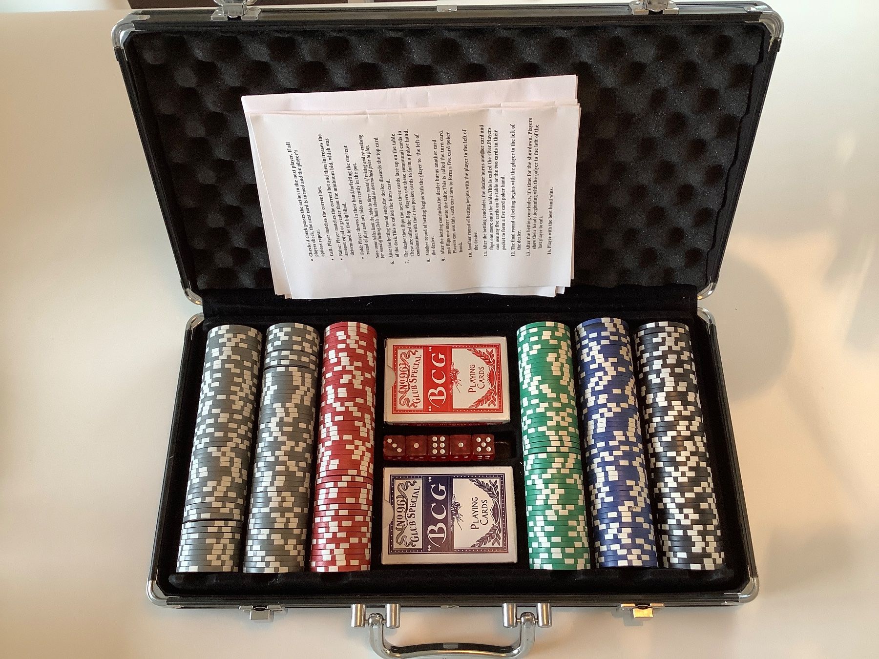 Giochi: Pokerspiel im Koffer – Usato da Triesen venduto da boston7