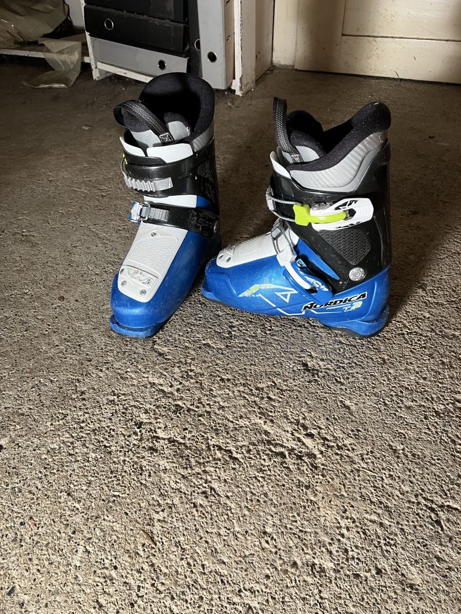 Scarpe per ragazzi: Kinderskischuhe ca. Gr.32/33 – Usato da Brüttisellen venduto da niggi-7