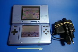 Nintendo DS Bleue Claire avec Chargeur (Sans jeu)