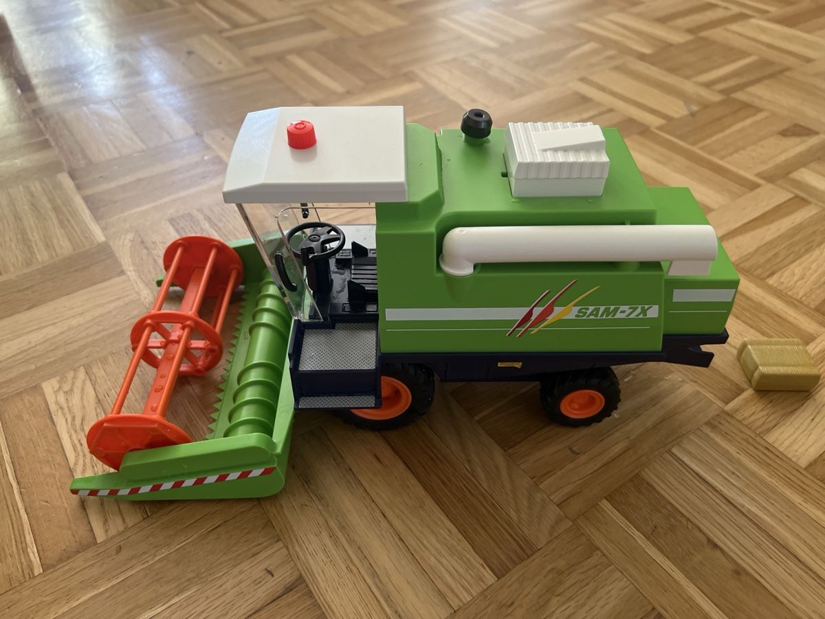 Playmobil Spielzeuge: Playmobil 9532 - Mähdrescher – Gebraucht aus Zuchwil von Commander0
