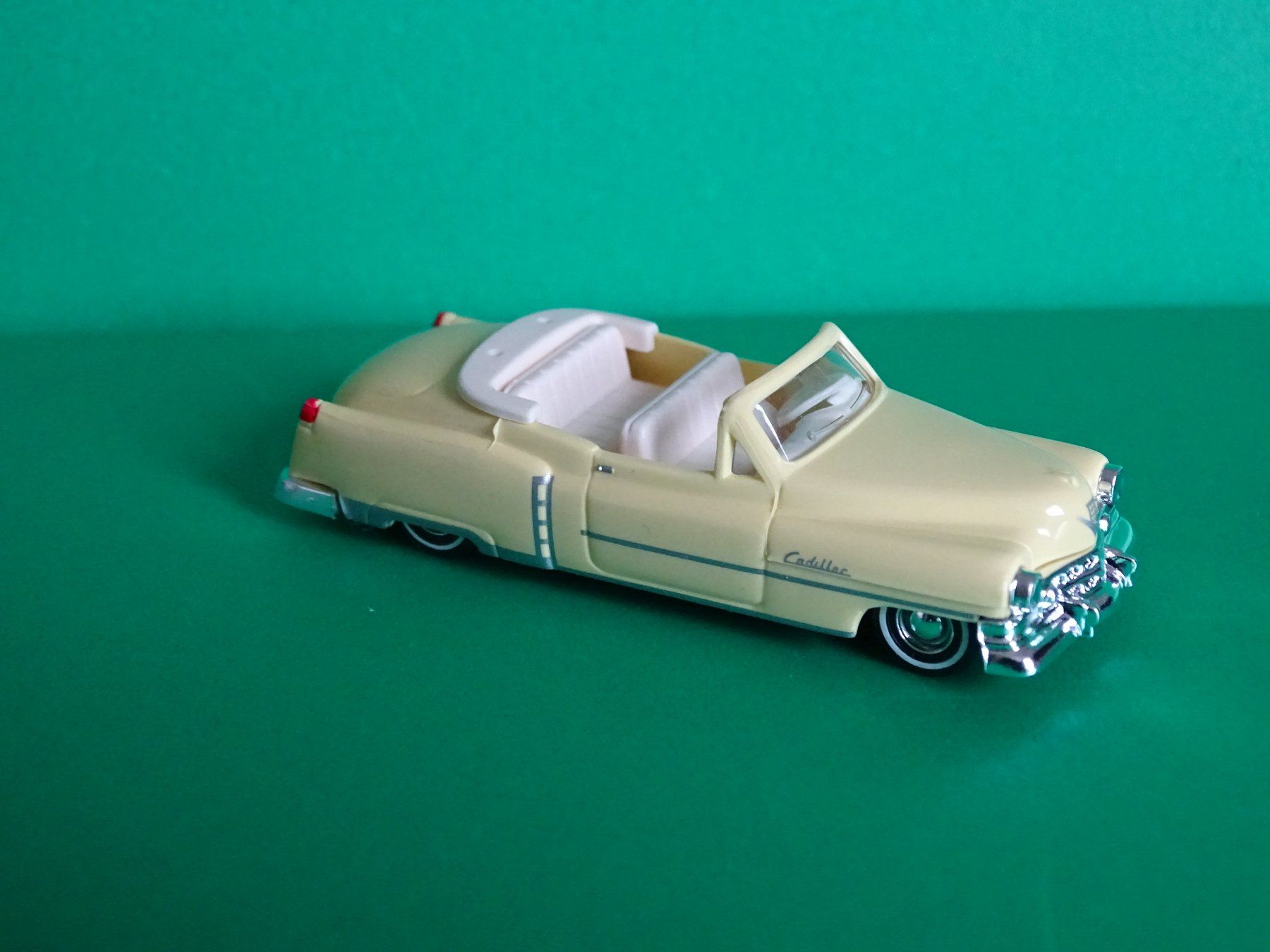 Busch Modellini d'auto: Cadillac 52 Cabrio von Busch 1/87 – Nuovo e nell'imballaggio originale da Bretzwil venduto da Meex 1