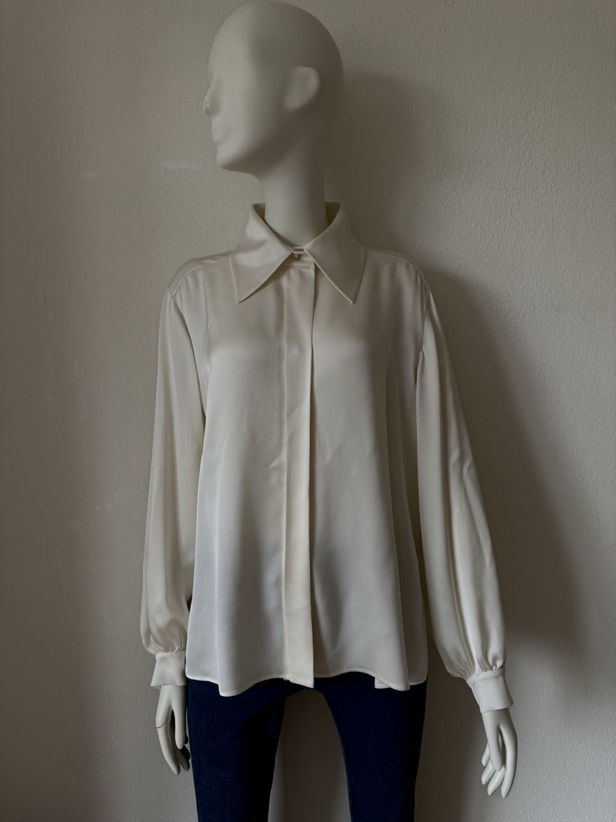 Chanel Blusen: Chanel Bluse – Neu (gemäss Beschreibung) aus Winterthur von 11.11