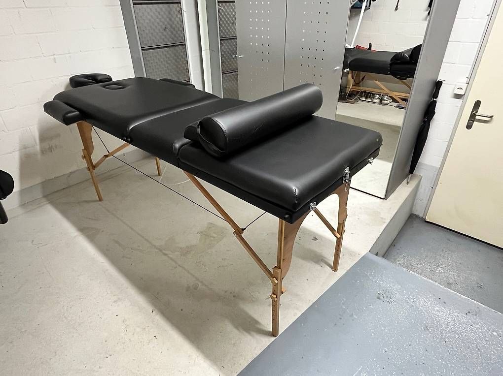 Kosmetik-& Massageliegen: Massageliege wenig gebraucht – Gebraucht aus Uttwil von jaimito2013 1