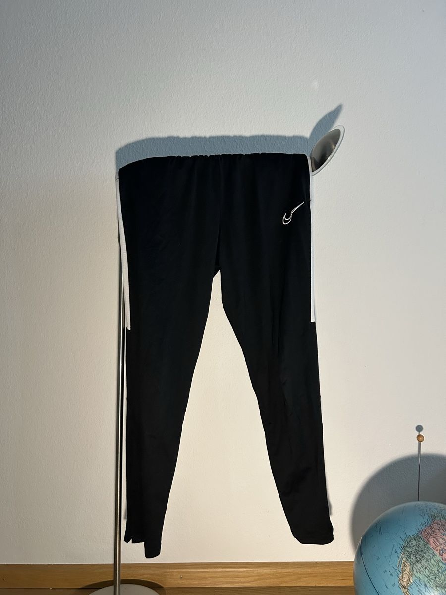 Nike Pantaloni: Nike Trainerhose – Usato da Reinach BL venduto da the_9lwh 1