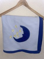 Couverture polaire brodée lune et étoiles