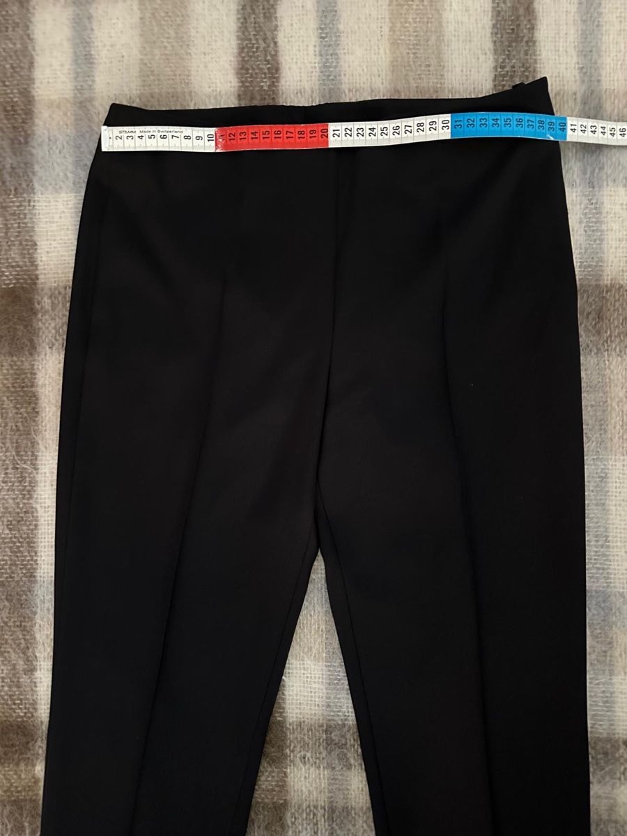 Akris Pantaloni: Akris Seidenhose, Gr. 36 – Nuovo (secondo la descrizione) da Binningen venduto da Yuliya15 4