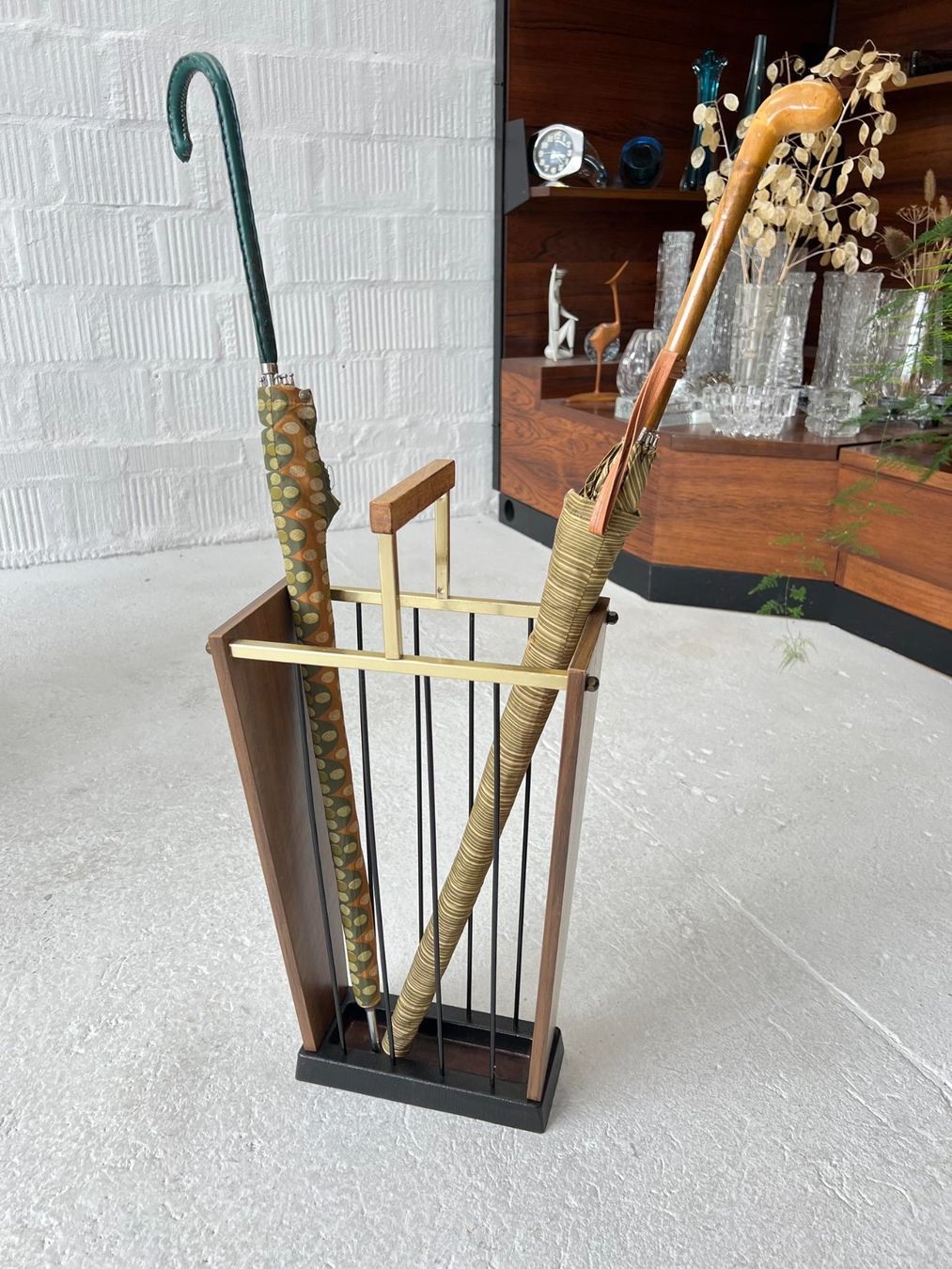 Sonstige Büroeinrichtungen: Midcentury Schirmständer – Gebraucht aus Walzenhausen von stilvollwohnen 6