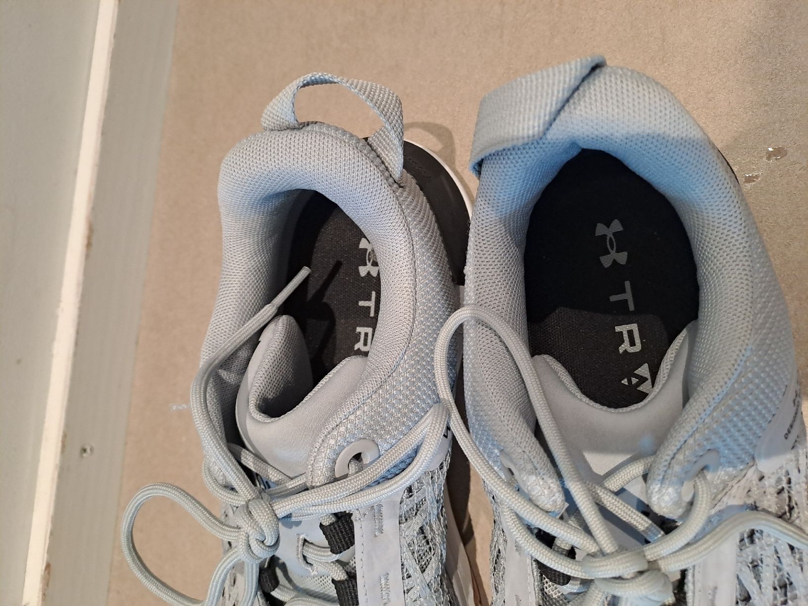 Under Armour Scarpe da uomo: Under Armour Schuh Gr.43 (44.5) – Usato da Menzingen venduto da gispat 2